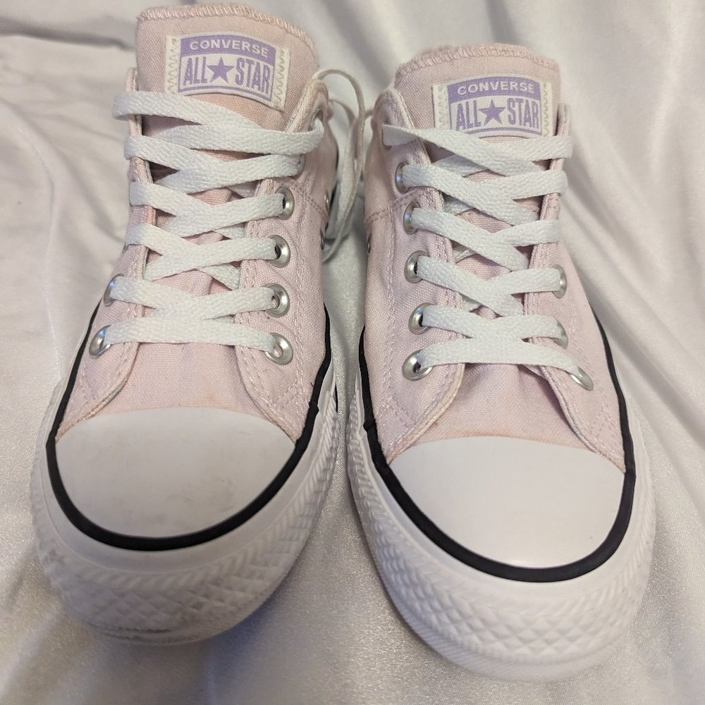 Converse All Star Chuck Taylor Low Light Pink Woman’s 8.5 US Pre-owned